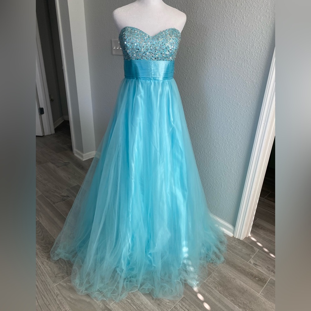 Cecily Brown David’s Bridal blue sequin prom formal
 Dress NWT size L